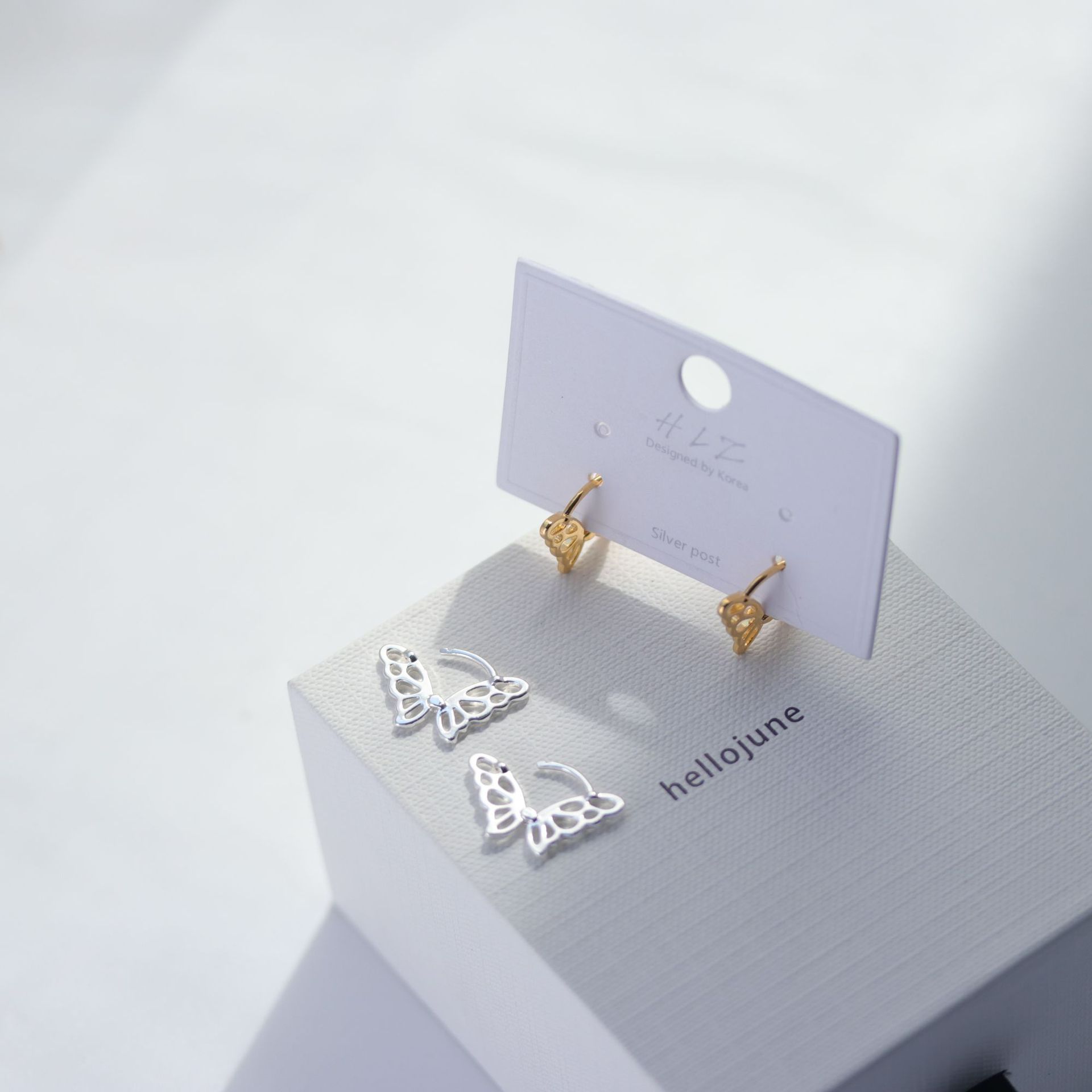 European and American Style Minimalist Hollow Butterfly Earrings Niche Design Geometric Metal Studs Versatile Earrings Hollow Design