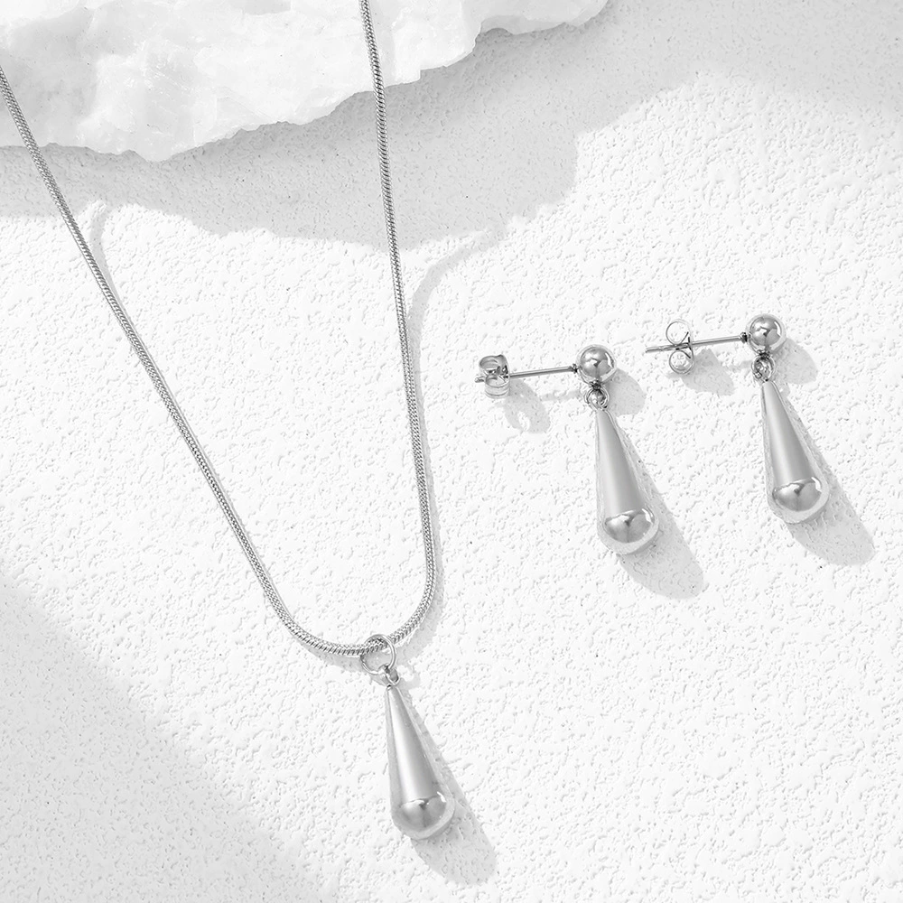 Universal necklace stainless steel, chain for key bag , European style, does not fade, simple and elegant design, internet celebrity