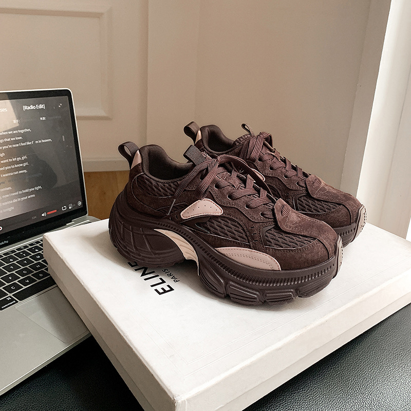 Grape Mom otoño e invierno nuevo estilo deportivo con cordones a juego para aumentar los zapatos de gamuza de suela gruesa para mujer otoño e invierno