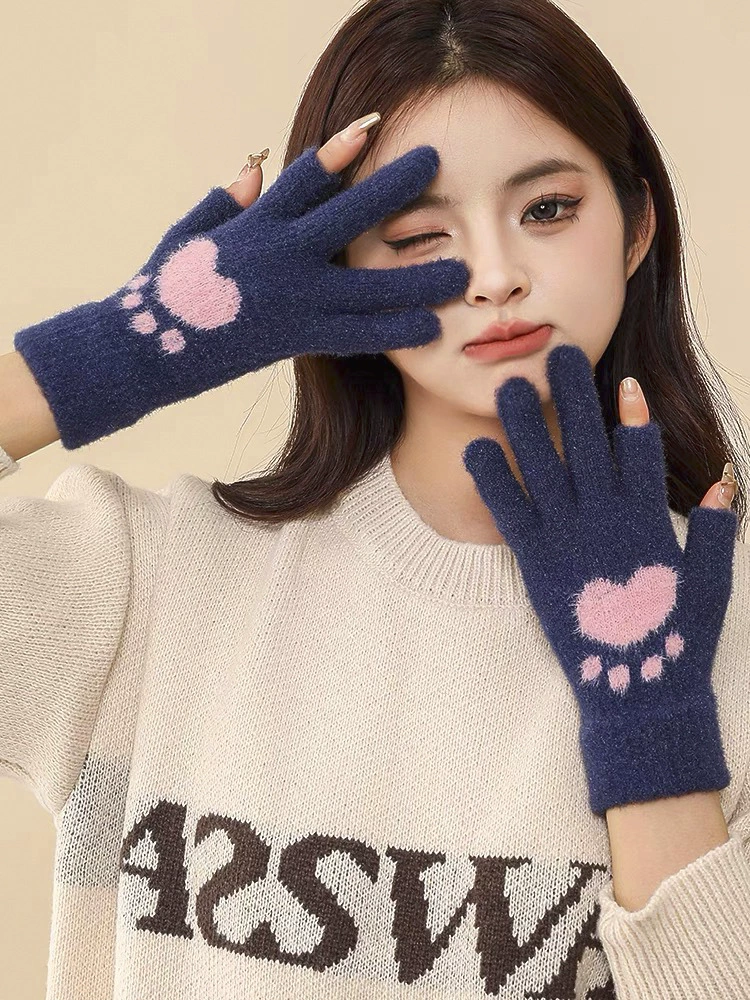 Keep warm velvet gloves, winter cute fleece set for elementary school students