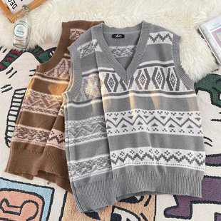 Color matching knitted vest men's design sense niche sleeveless vest salt style fried street American retro outerwear sweater autumn