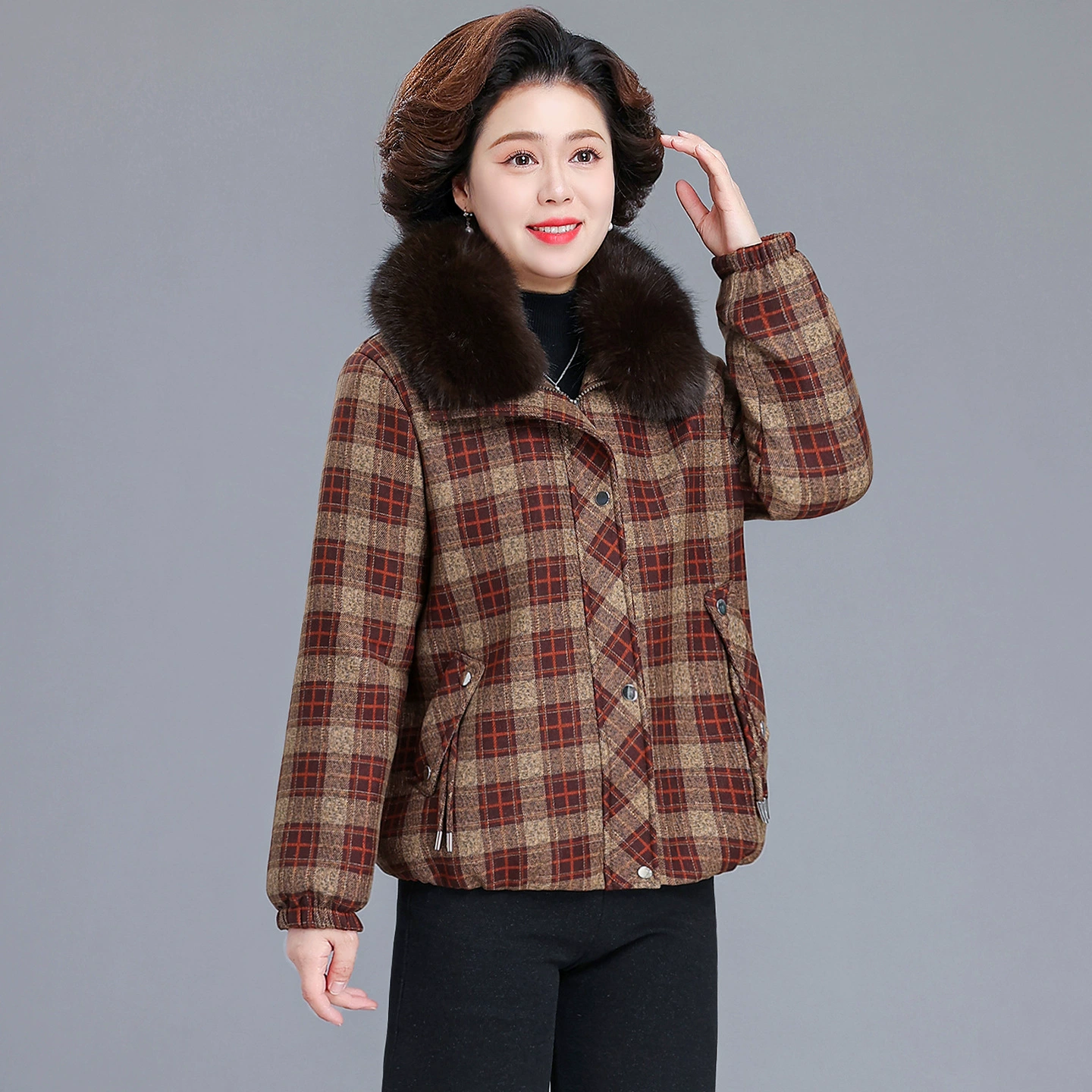 Short winter fleece down jacket for mother, for middle age, western style