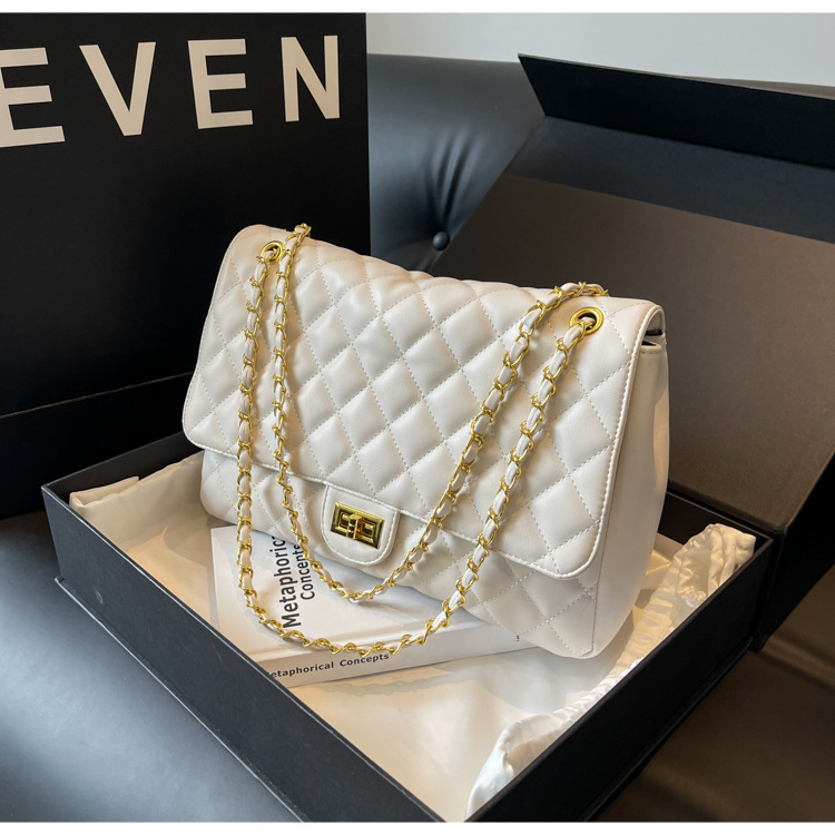 Women's Shoulder Bag Large Capacity Quilted Chain Handbag_voghion.com