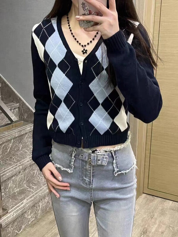 BM style new American retro preppy style sweater BM versatile Diamond plaid v-neck Knitted button cardigan for women