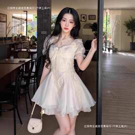 纯欲白月光气质蓬蓬网纱拼接连衣裙女2025夏季法式温柔绝美小裙子