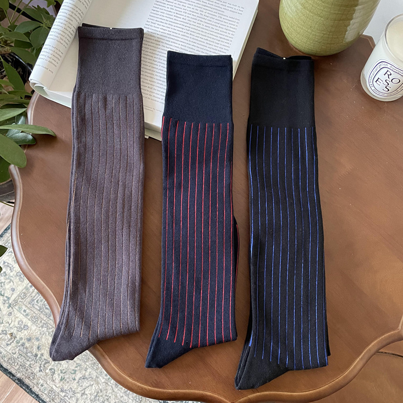 Autumn and Winter new men's business socks cotton socks vertical stripe socks boneless seam head gentleman socks stockings men's socks knee socks Autumn and Winter new men's business socks cotton socks vertical stripe socks boneless seam head gentleman socks stockings men's socks knee socks