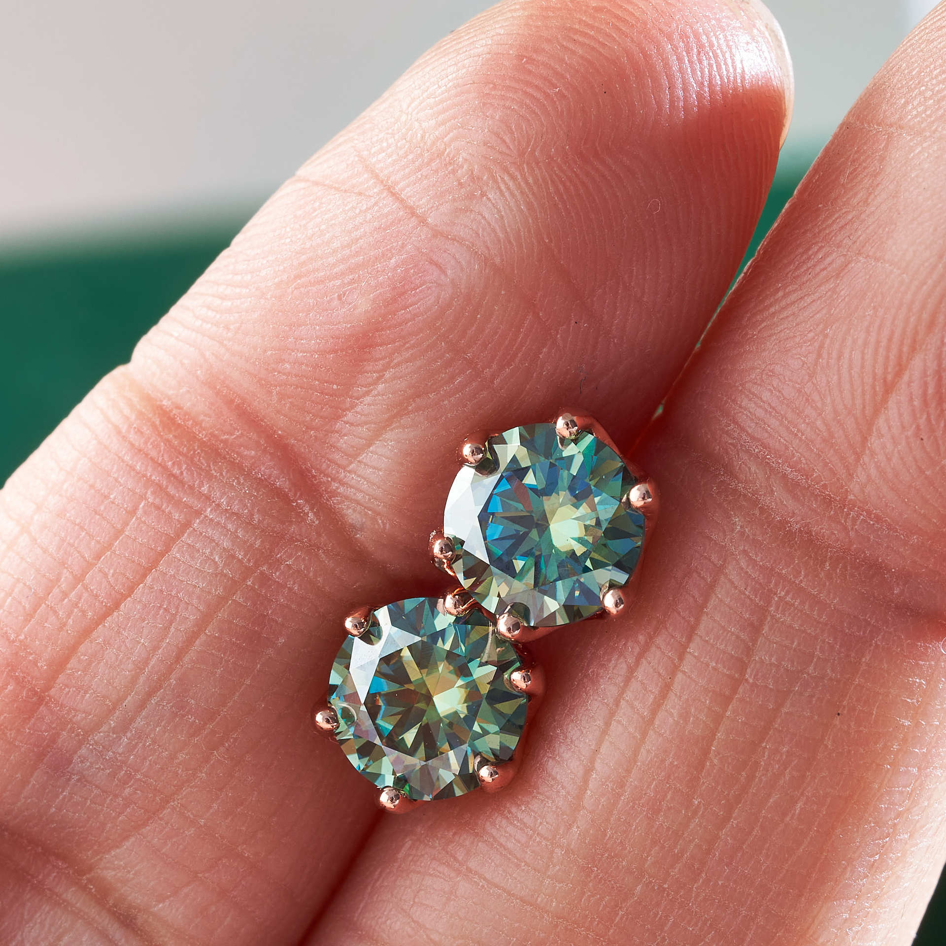 Plata esterlina azul-verde 0.5 - 2 quilates orejas redondas de moissanita plata esterlina S925 con certificado de GRA