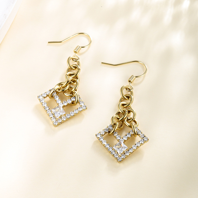 Joyería Xuping ligera incrustada con aretes de oro de zirconio de amor de alta calidad de moda ligera y lujosa orejas de verano para mujeres