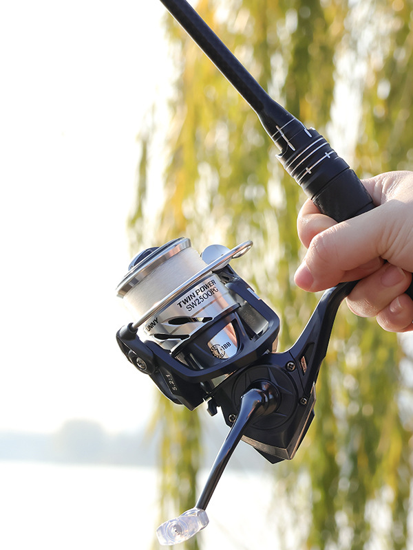 La pesca marina es adecuada para la rueda giratoria de metal 7 + 1BB línea superficial de la copa de la carretera de la pesca de la línea de fabricación transfronteriza para el mayorista
