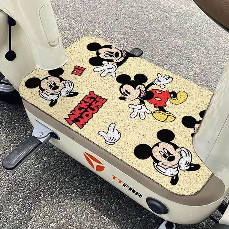 Cartoon Mickey Electric Scooter Foot Mat with Thickened Wire Loops, Anti-Slip, Dirt-Resistant, Easy to Clean, Direct from Manufacturer, Wholesale