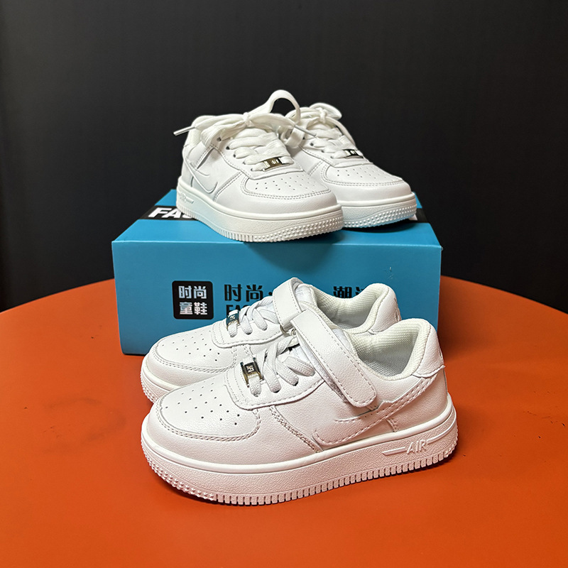 子供靴卸売 子供用スニーカー エアフォースワン ホワイトシューズ 通気性抜群 快適 男の子用スポーツシューズ 女の子用パフォーマンスシューズ|undefined