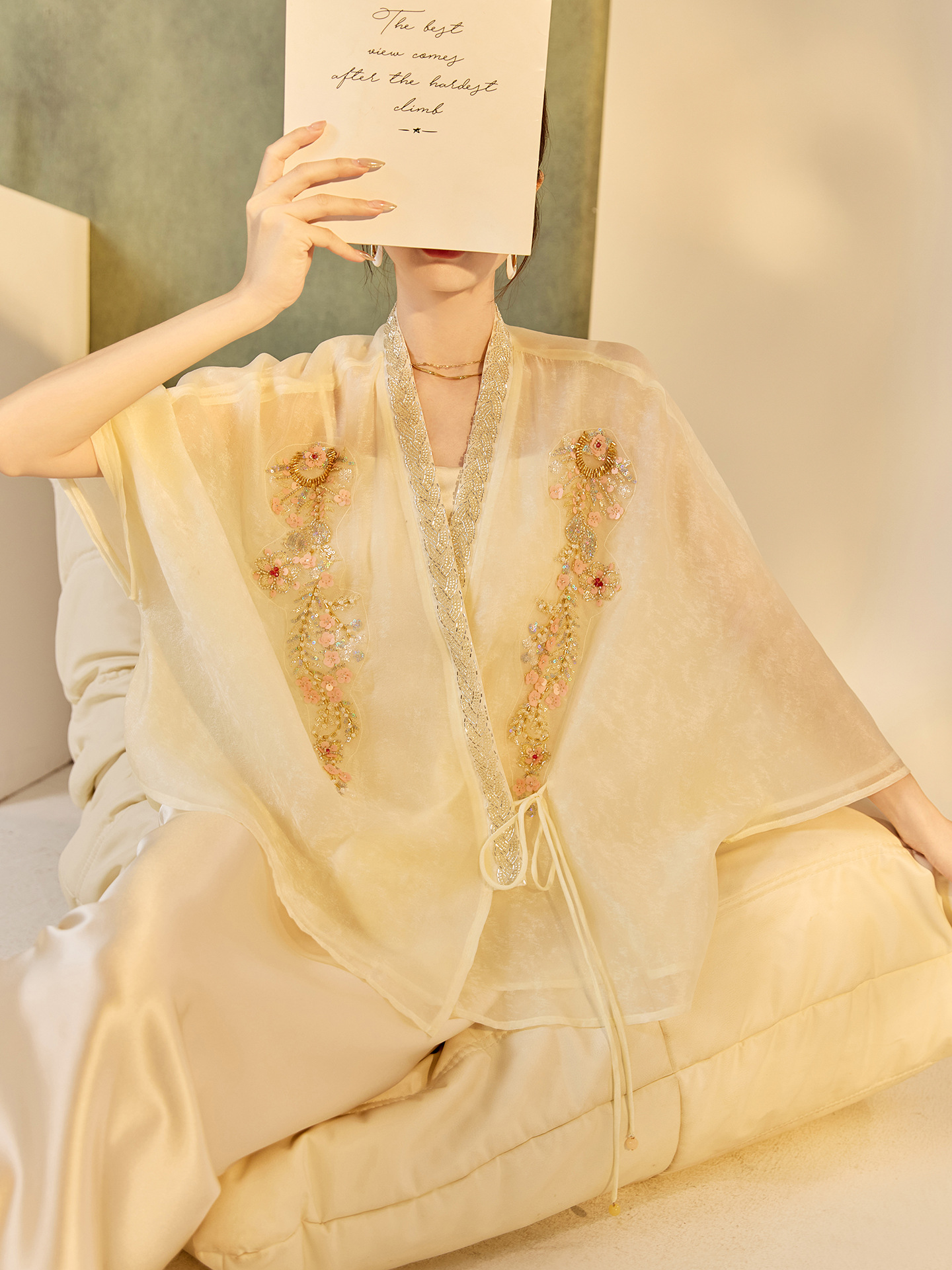 Áo cardigan nữ dáng rộng Tencel thêu hạt phong cách Trung Hoa — hồng, mơ