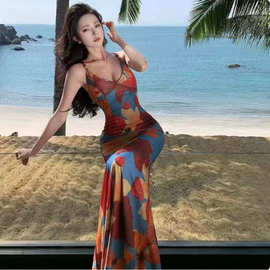 泰国小众露背绑带连衣裙女海边度假热带印花吊带裙自带胸垫沙滩裙