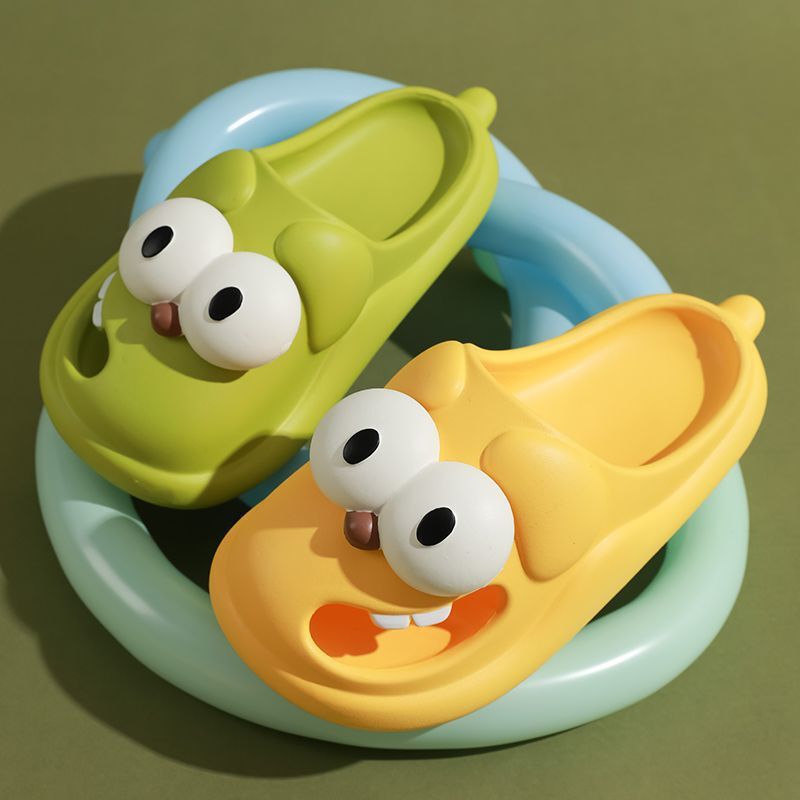 2024 New Cartoon Big Eyed Dog Slippers Women's Summer Home Indoor Baotou Crocs Thick Sole Wholesale Anti-Slip