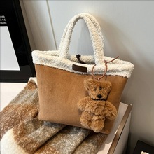 �n��С�����ëë����˻@�Ӱ�2025�¿�ë�q�p�汳������ˮͰ��Ů