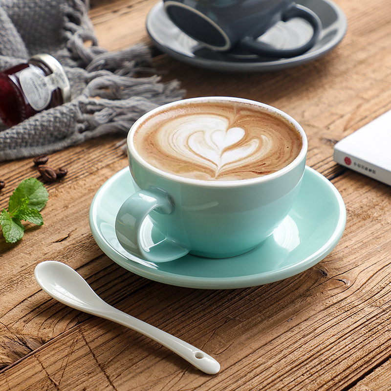 European Egg-Shaped 300ml Professional Large-Mouth Embossed Latte Art Cup Thickeneded Ceramic Simple American Latte Coffee Cup and Saucer