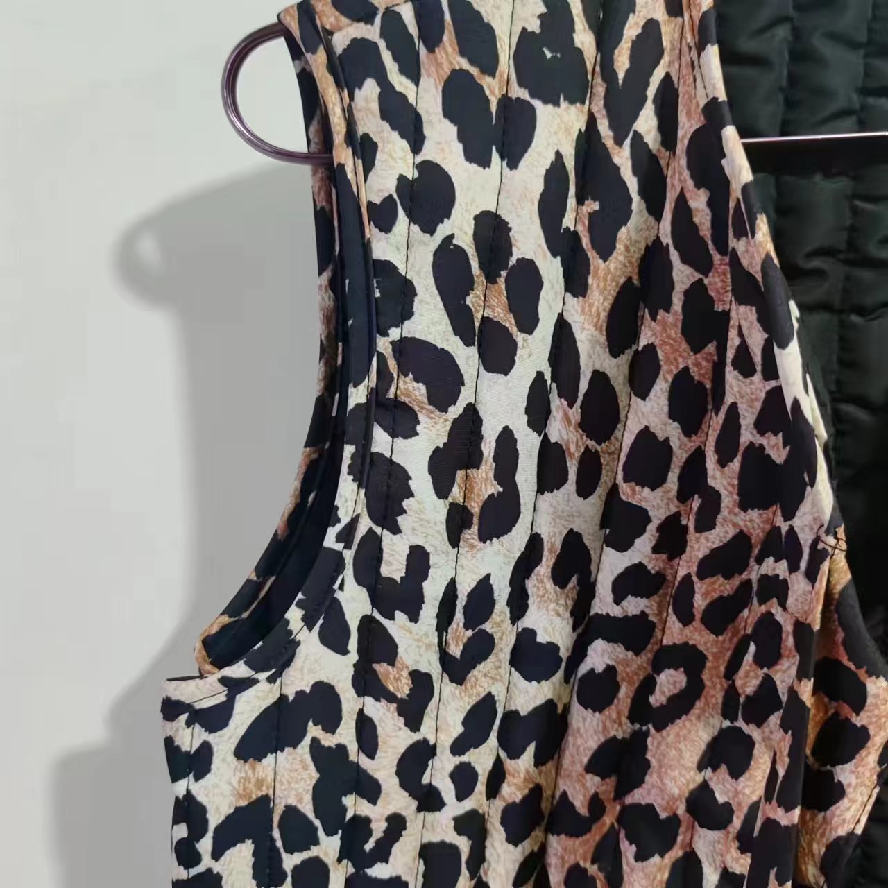 1 Piece Quantity Holiday Occasion V Neck Neckline Loose Fit Type Holiday Leopard Women's Casual Streetwear Leopard Polyester Pant Co-ord Set Pants Sets