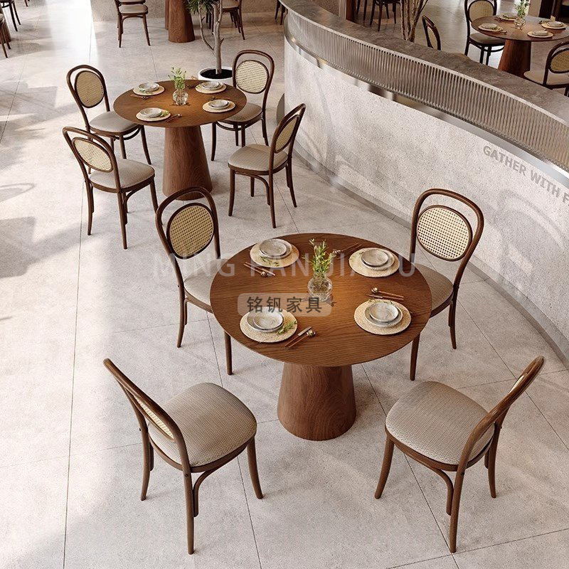 Mesa y silla de comedor occidental en línea combinación de tema de restaurante cafetería sofá de tarjeta comercial silla de madera maciza