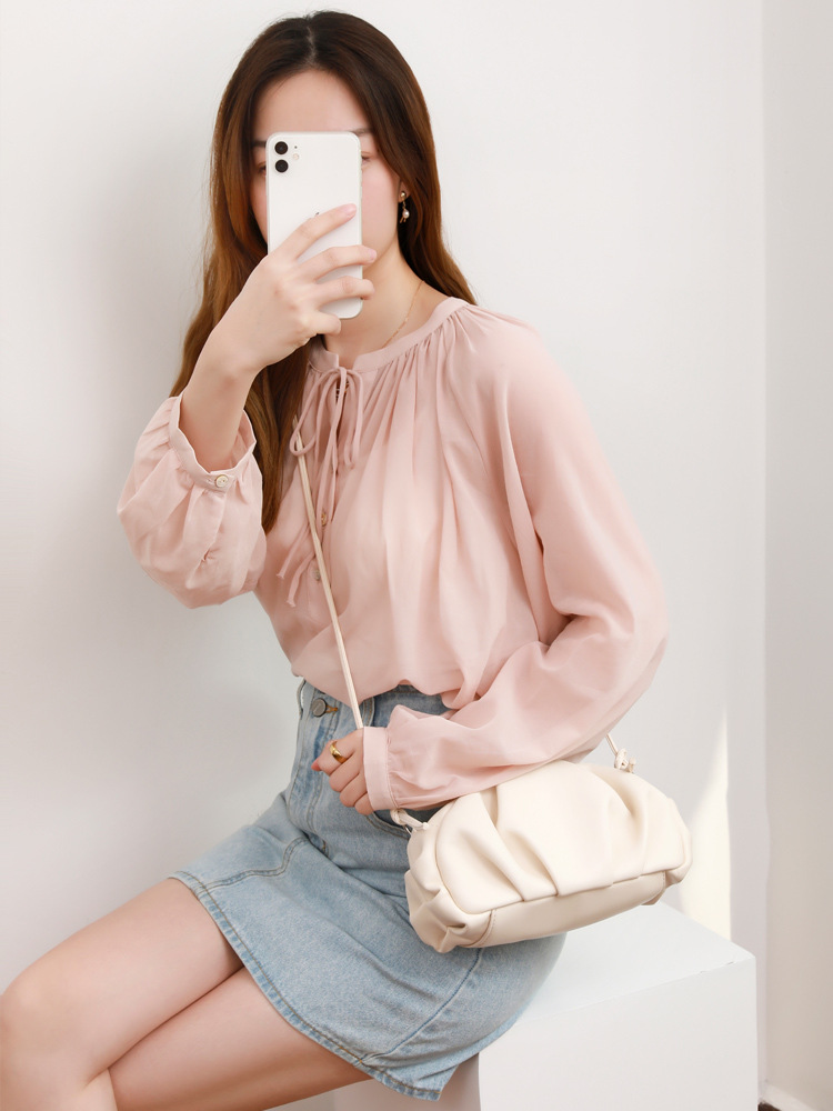 Túi đeo chéo nữ da thật kiểu mây xếp ly, thiết kế đơn giản đa năng — Màu trắng be 1, Màu đen 1 chi tiết 4
