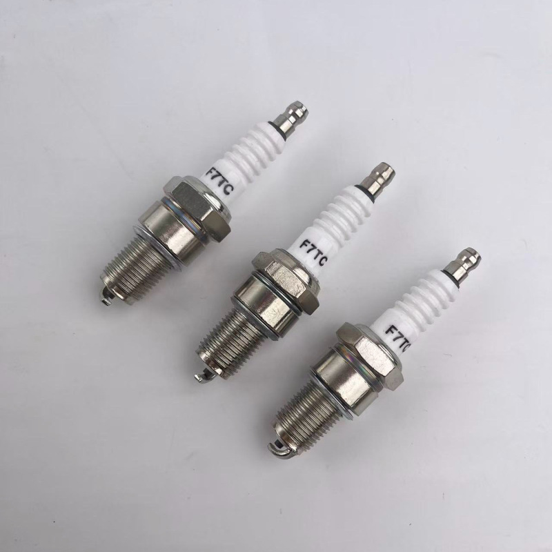 L7T チェーンソースパークプラグ芝刈り機ヘッジトリマー 152/168 ガソリンウォーターポンプ発電機スパークプラグ F7TC メーカー|undefined