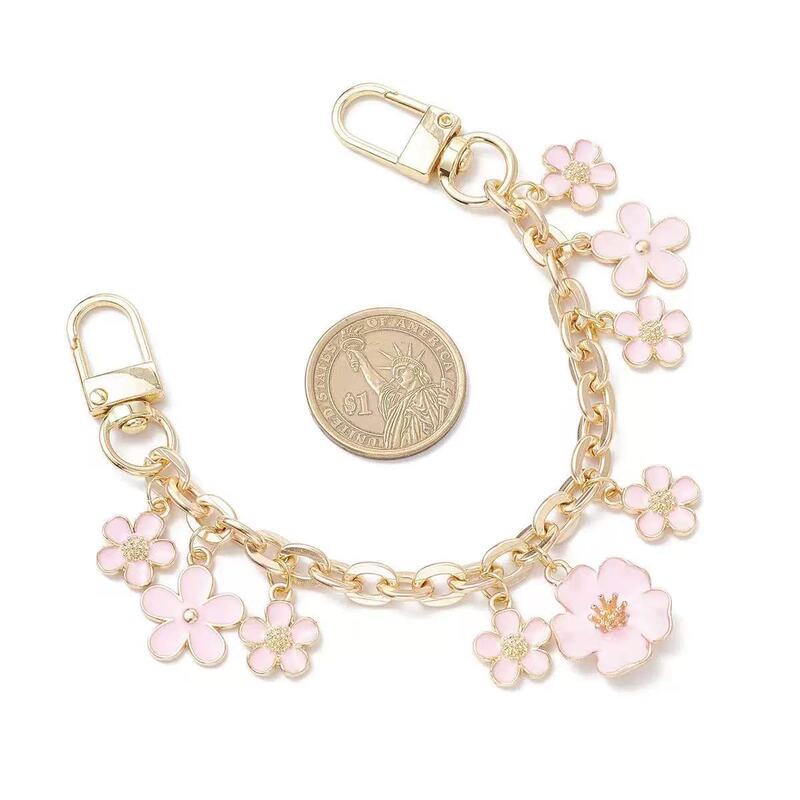 バッグペンダント、金属装飾、ポータブルチェーン、イチゴの花のリボンバッグチェーン、ファッショナブルで多用途なバッグアクセサリー|undefined