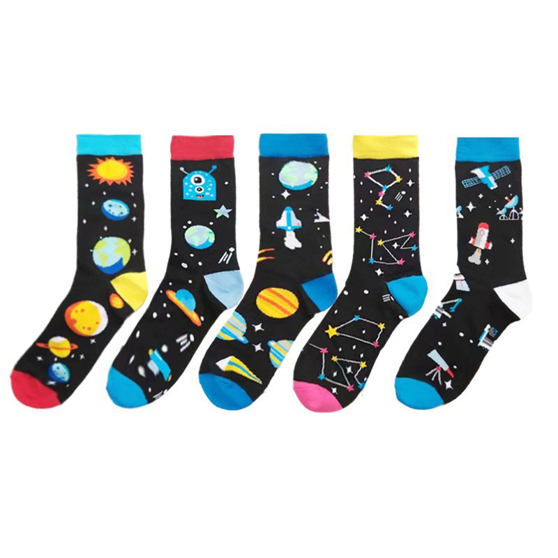 2025d Baumwolle Ganzjahres-Trendsocken für Herren mit Sternenhimmel, Planet-Motiv, Wadenlang_voghion.com