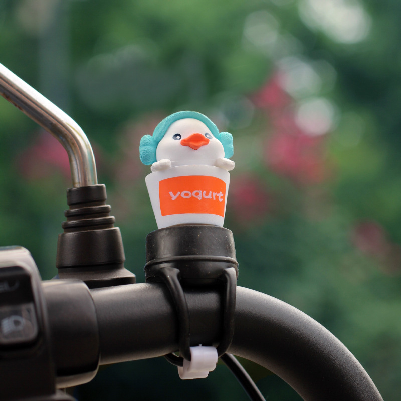 Lindo molino de viento bicicleta bicicleta eléctrica decoración de motocicleta patito decoración de coche celebridad de Internet animal de dibujos animados