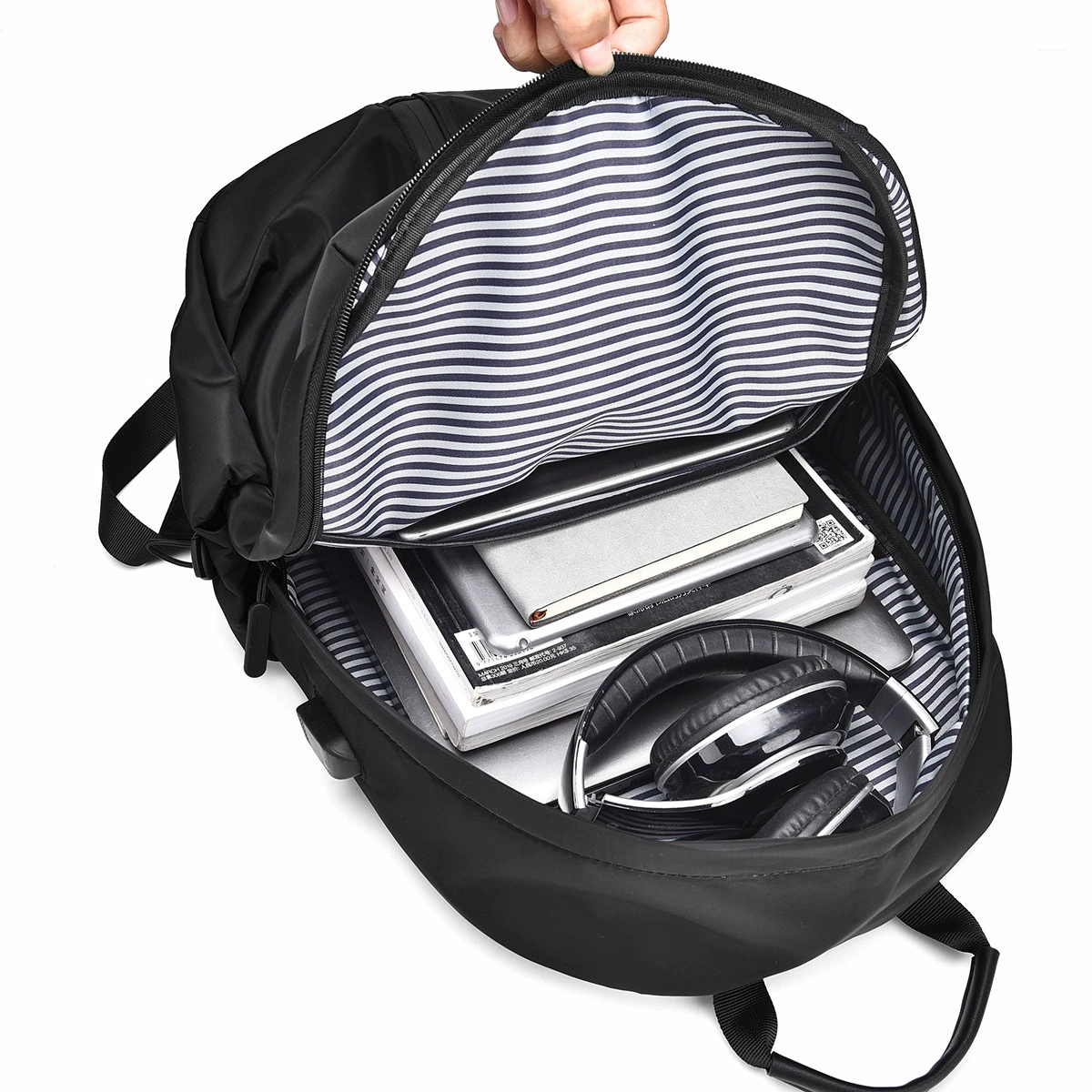 Capacious backpack for elementary school students, laptop, travel bag charging, business version
