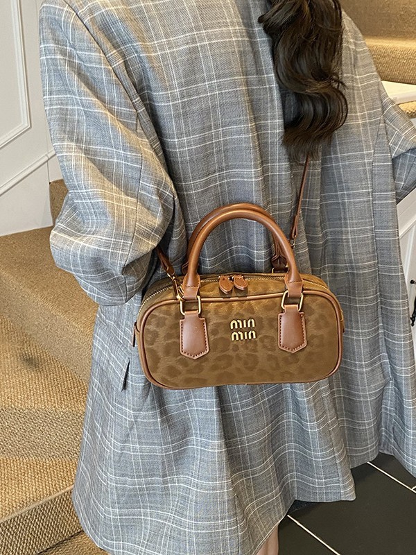 跨境小众豹纹包包女2025新款秋冬百搭斜挎枕头包时尚手提保龄球包|undefined