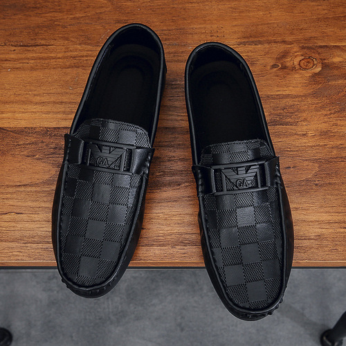 Men's Summer New Checkered Leisure Shoes with British Style One-Piece Slip-On Lazy Shoes