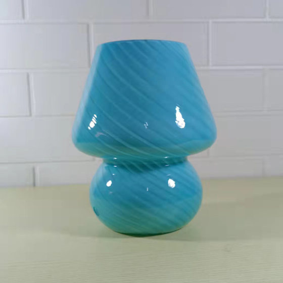 Middle Ancient Vintage Striped Glass Korean Girl Heart Room Bedside Decoration Mushroom Table Lamp Indoor Lighting