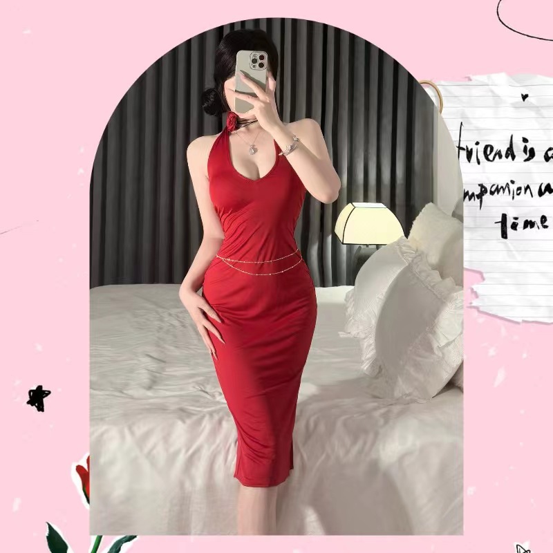 Bridal Cheongsam-Inspired Lingerie Dress with Deep-V Halter Neck and Red Waist Chain — detail image 2