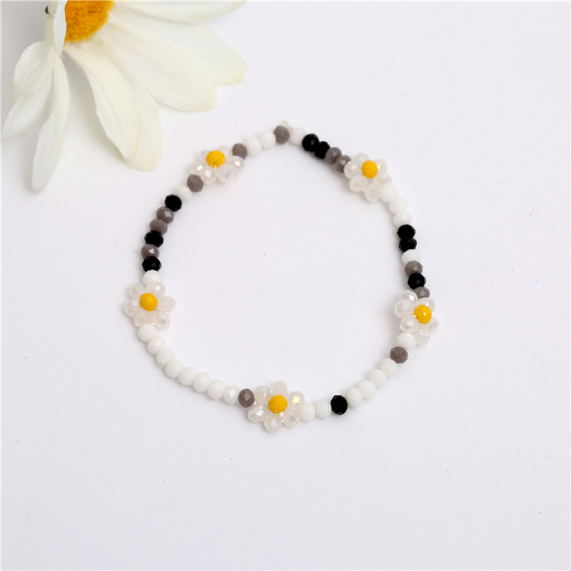 F2208001 黑白混色小花水晶手链 2022.08.21