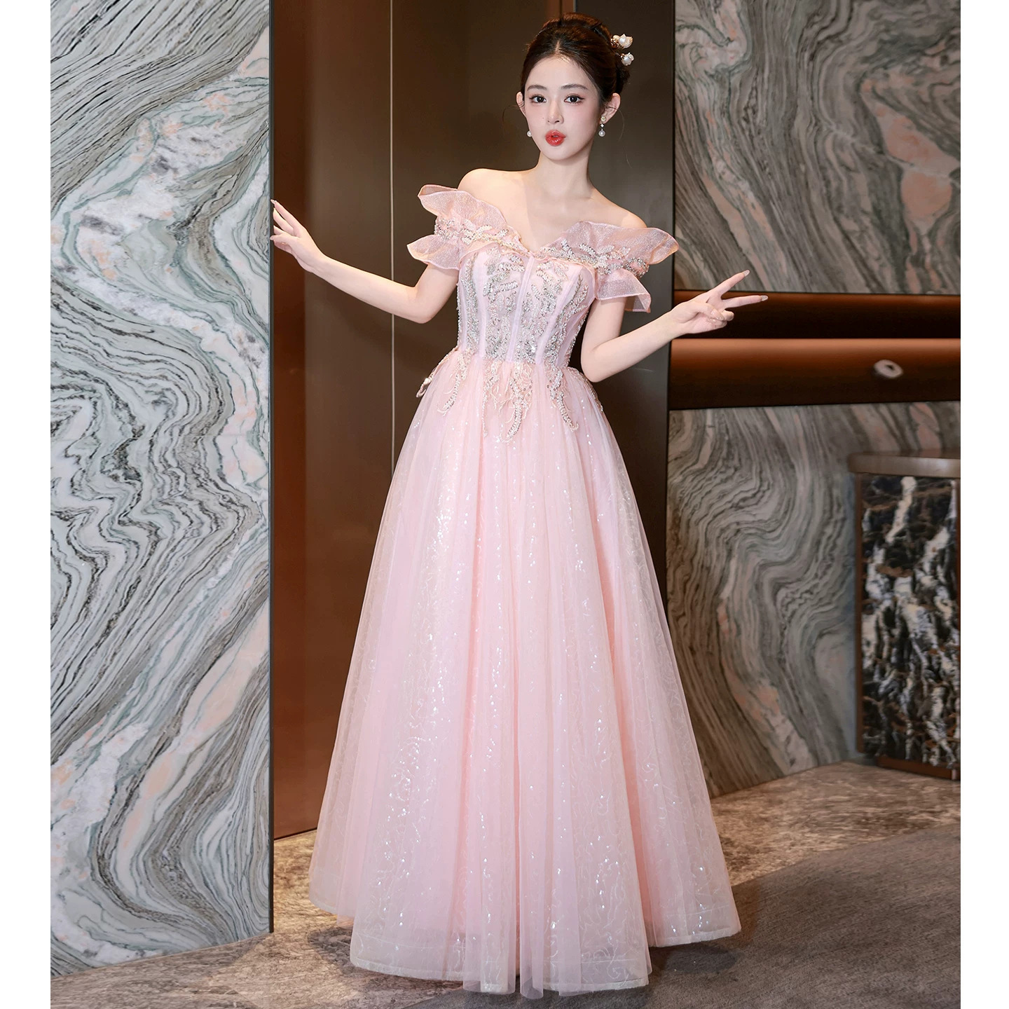 One-shoulder engagement dress, sheer mesh, elegant pink, suitable for hostesses, evening gowns, student art exam performances, and solo performances for female singers