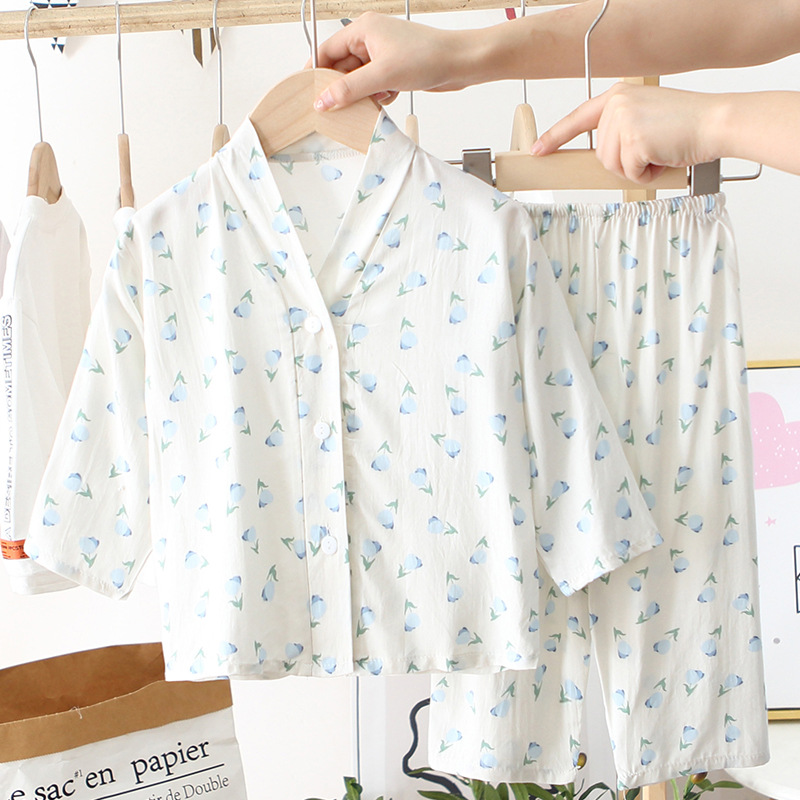 New V-neck blue snowflake