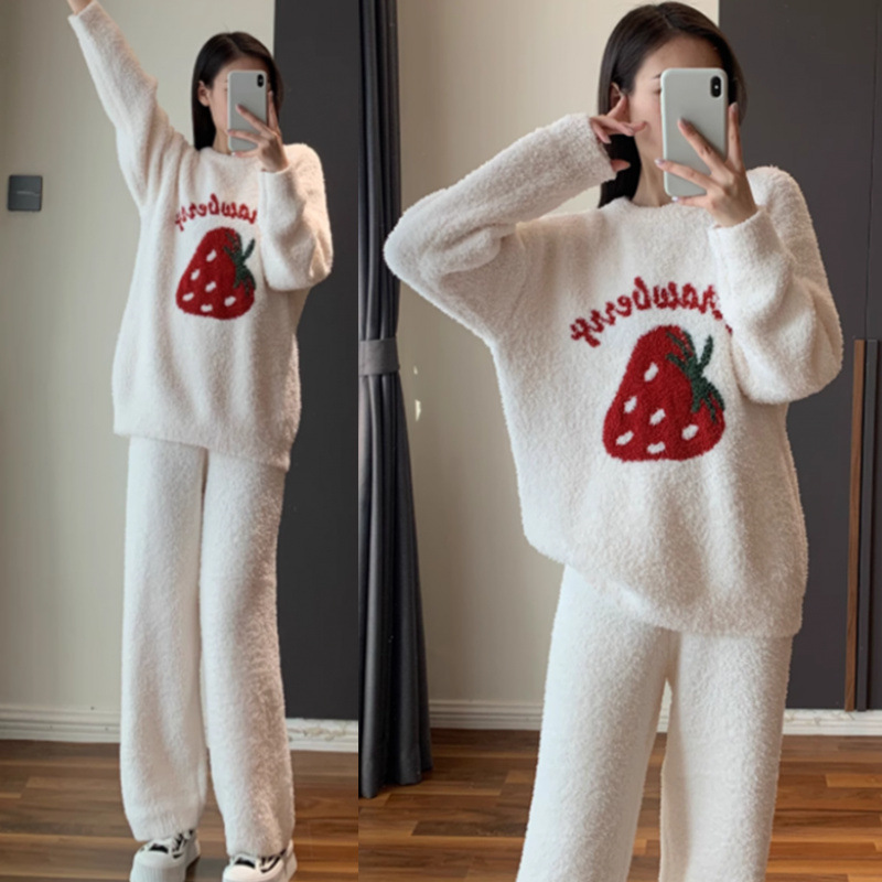 반쪽 벨벳 딸기 잠옷 여성의 가을과 겨울 둥근 목 풀오버 긴 소매 긴 길이 홈 의류 세트 인터넷-유명한 하이 엔드 센스 슬리브
