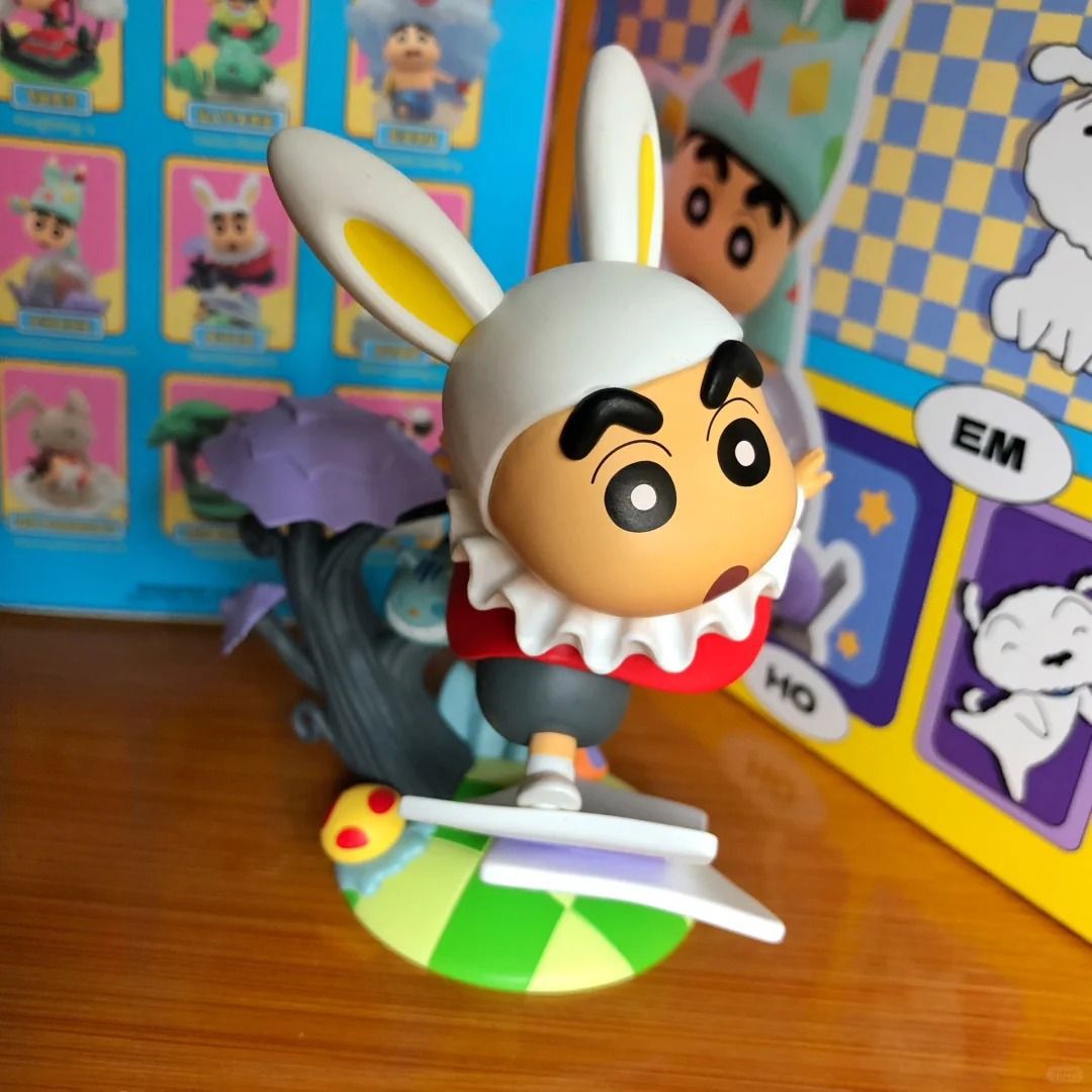 Figura coleccionable de Crayon Shin-chan, serie clásica de caja sorpresa, muñeco decorativo de escritorio, regalo creativo