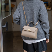 ��Ƥ�߶˰�2024�¿��Ůʿ�����С���߼������e�ٴ�б�����Ů