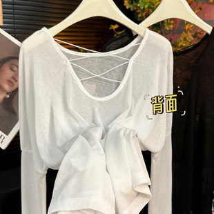 �ļ�Ů���������󱳽���T�����U�շ��������L��ٴ������Ů