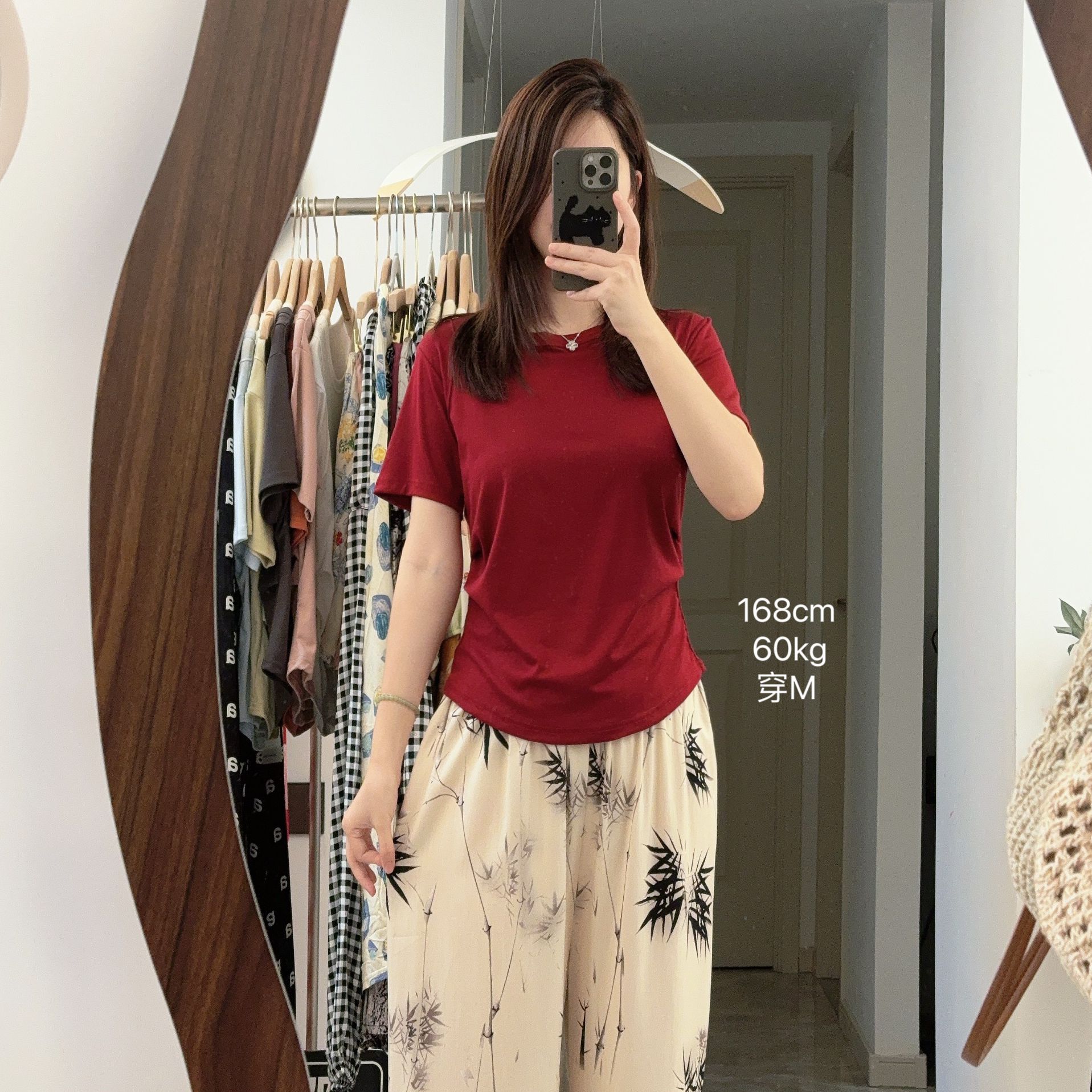 [93% Lycell Tence] Hermoso hombro, cintura pequeña, hombro recto, camiseta de color sólido, delgado, simple, casual y versátil