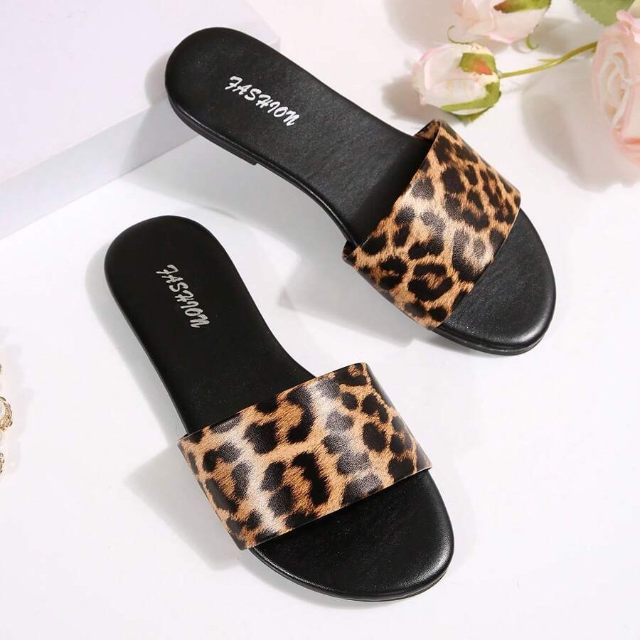 Sandalias Planas de Mujer de Cuero Sintético, Cómodas con Decoración de Metal, para Ocio