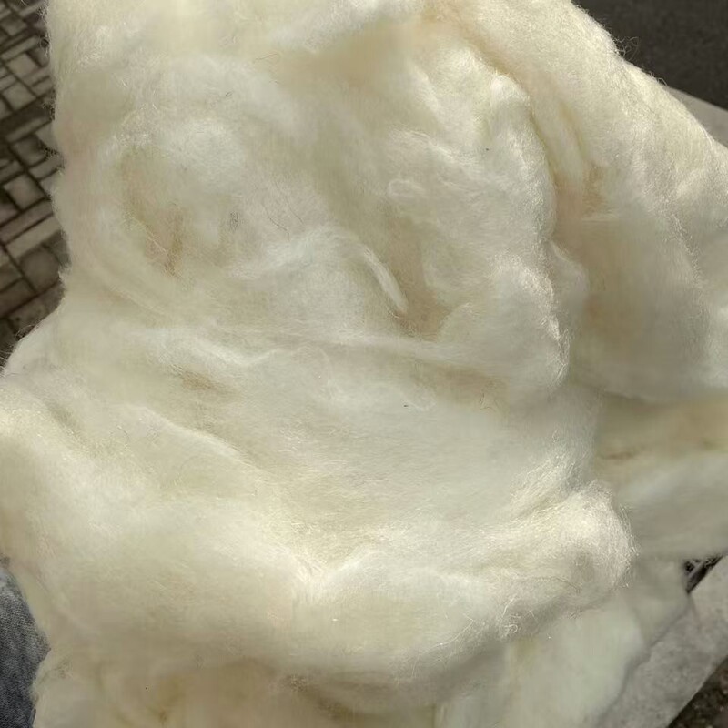 [Free Sample] Combed Sheep Wool Raw Material, Skin-Friendly, Warm and Breathable Quilt Filling, Fineness 20.5 Microns