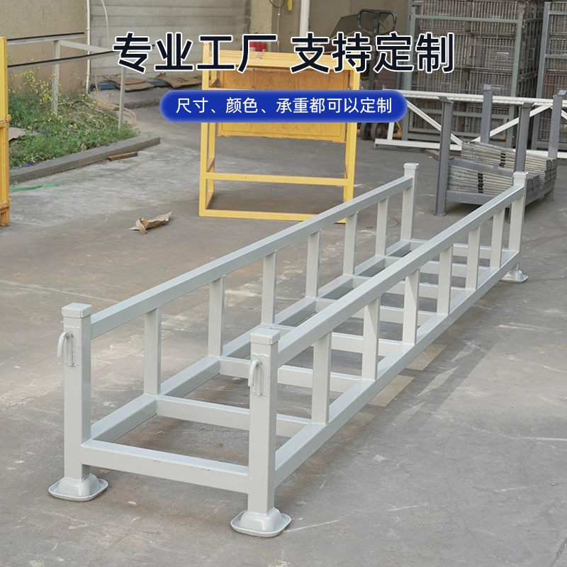 Стеллажи с квадратными трубами подходят для хранения различных длинных товаров. Их можно поднимать, перемещать и транспортировать с помощью вилочных погрузчиков.