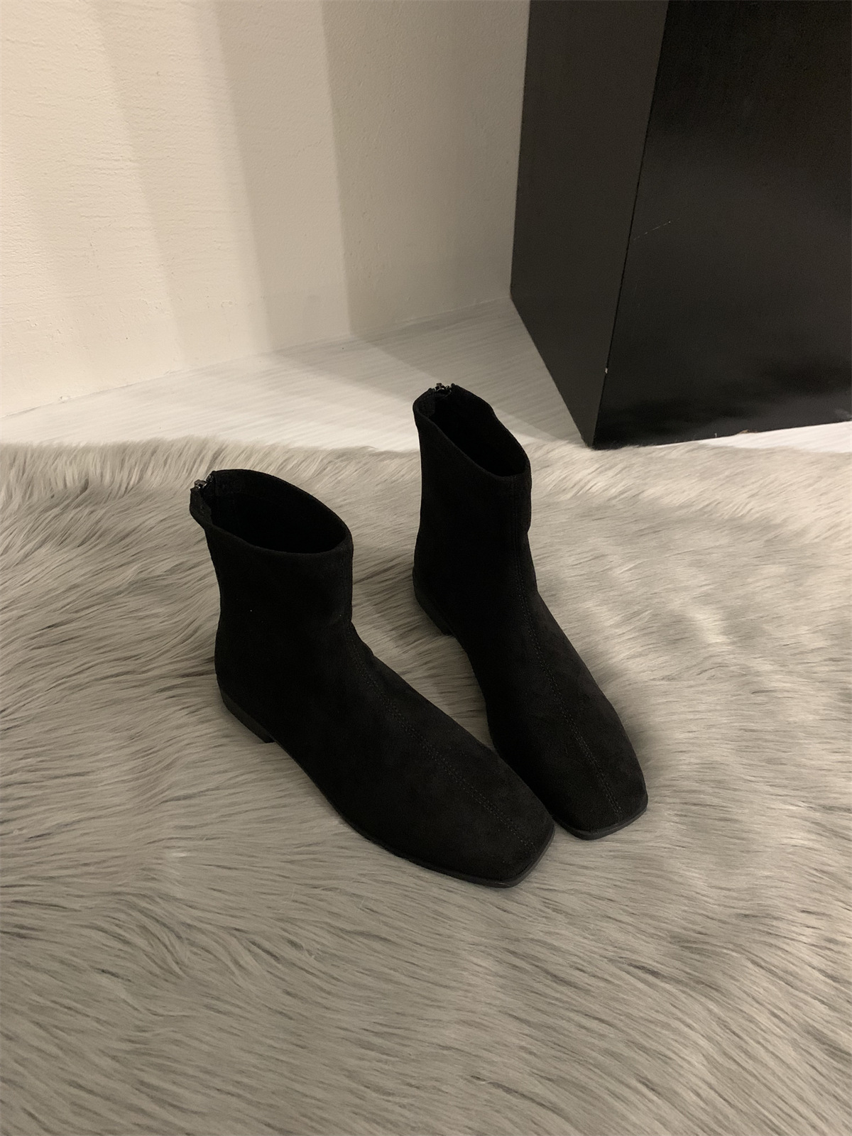 Minimalist Women's Soft Leather Square Toe Low Heel Knee Boots_voghion.com
