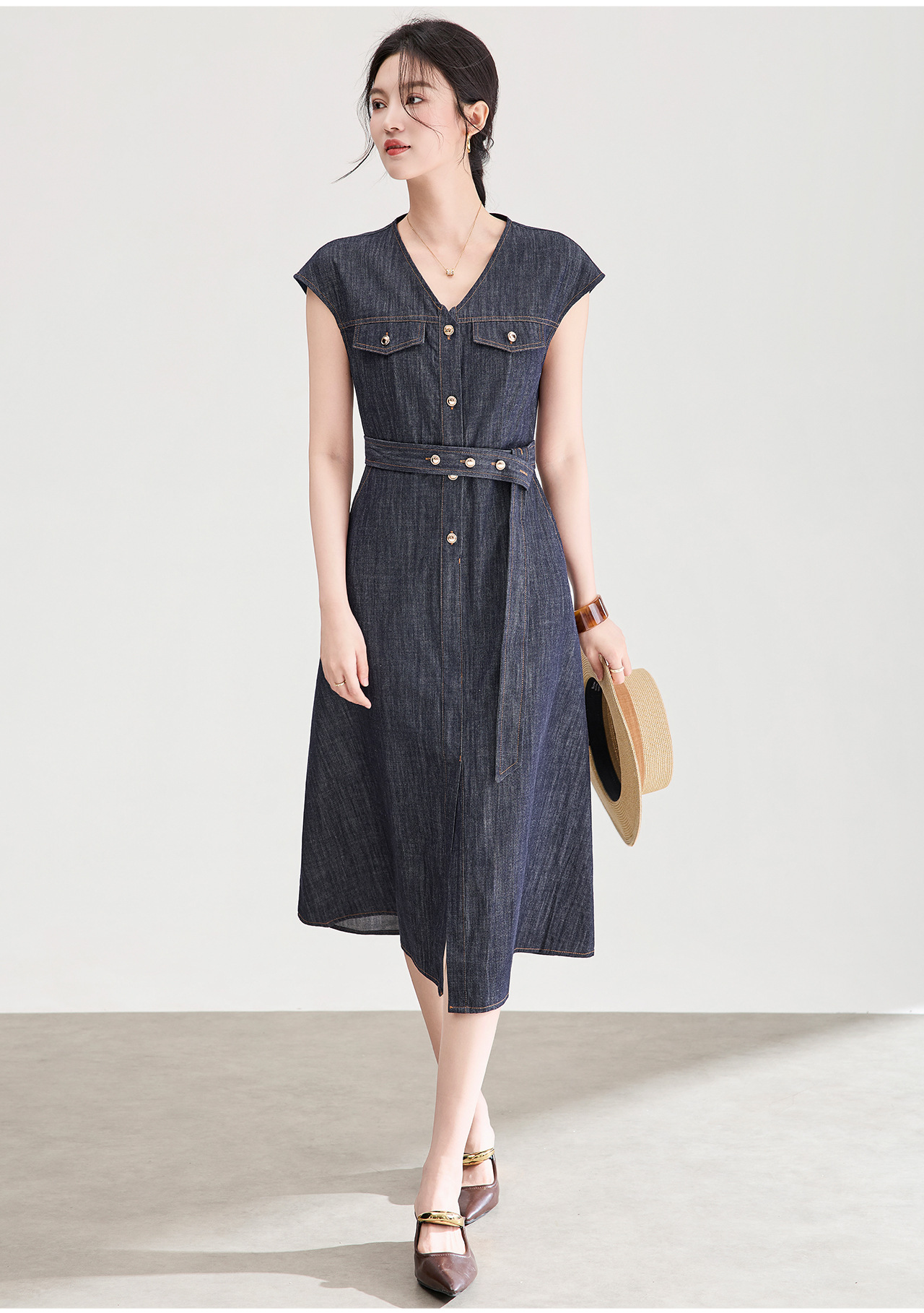 Váy denim nữ cổ ve sành điệu dáng suông midi — xanh đậm chi tiết 4