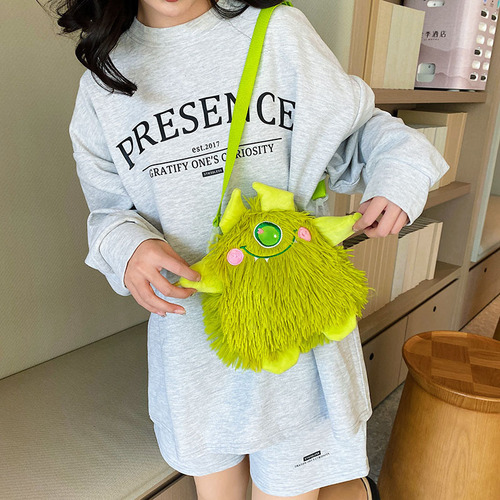 Internet celebrity trend plush cartoon little monster toy bag cute big-eyed funny doll doll crossbody bag