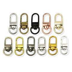 現物の金属フックは金属のカバンの部品を掛けます。ペットフックは板を掛けます。