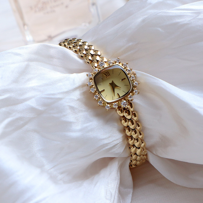 Women's Retro Quartz Watch Fashionable Delicate Chain High End Small Square Design For Ladies_voghion.com