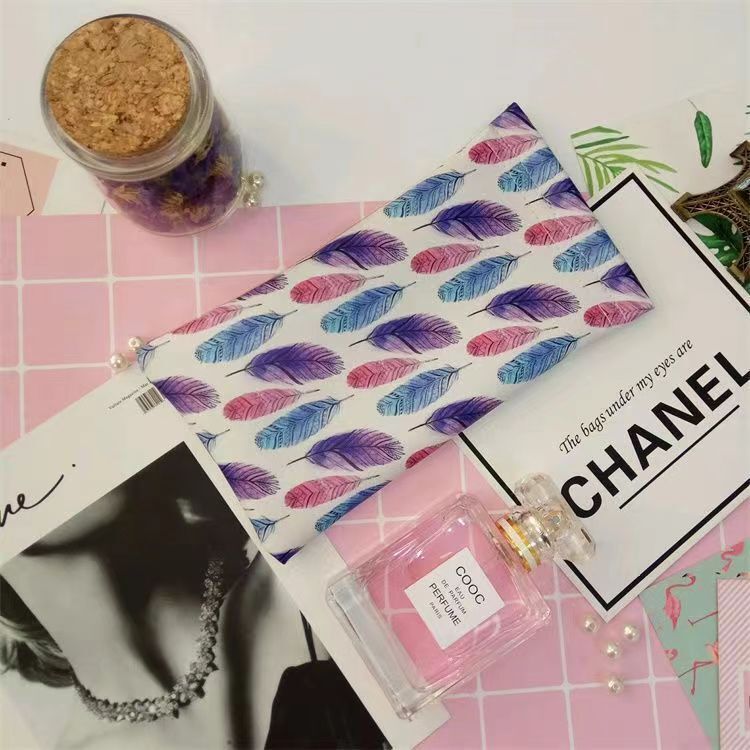 Cartoon-Style Glasses Case, Fresh and Portable Travel Storage Glasses Case, Chinese-Style Self-Closing Glasses Case