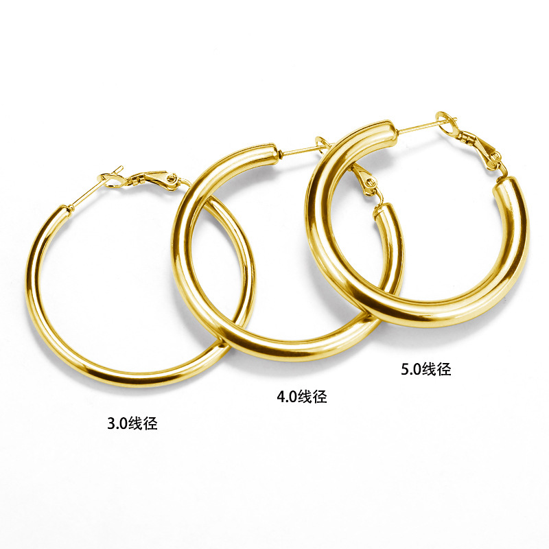 Venta caliente transfronteriza de acero de titanio personalidad simple alambre grueso diámetro titanio acero hueco pendientes exagerados grandes pendientes fábrica al por mayor